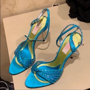 JENNIFER Lopez turquoise heels